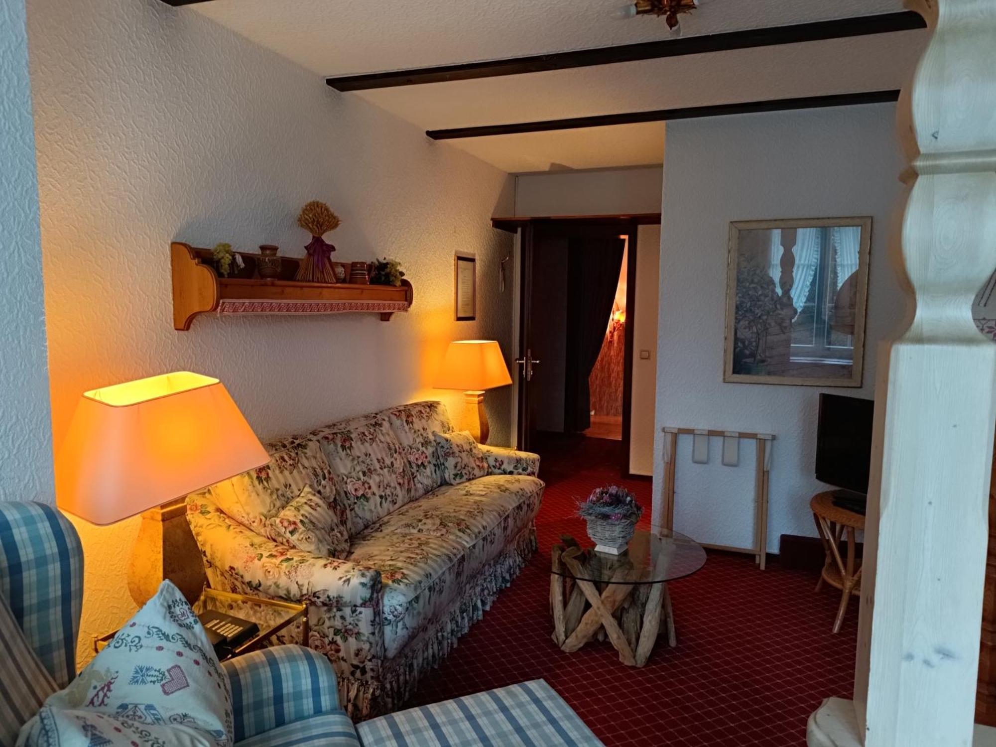 Wellness Und Romantik Hotel Helmboldt باد ساخسا المظهر الخارجي الصورة