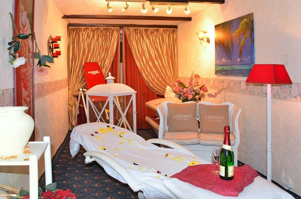 Wellness Und Romantik Hotel Helmboldt باد ساخسا المظهر الخارجي الصورة