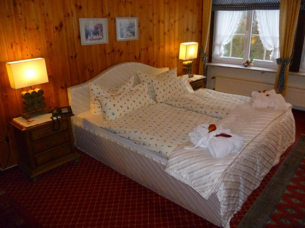 Wellness Und Romantik Hotel Helmboldt باد ساخسا المظهر الخارجي الصورة